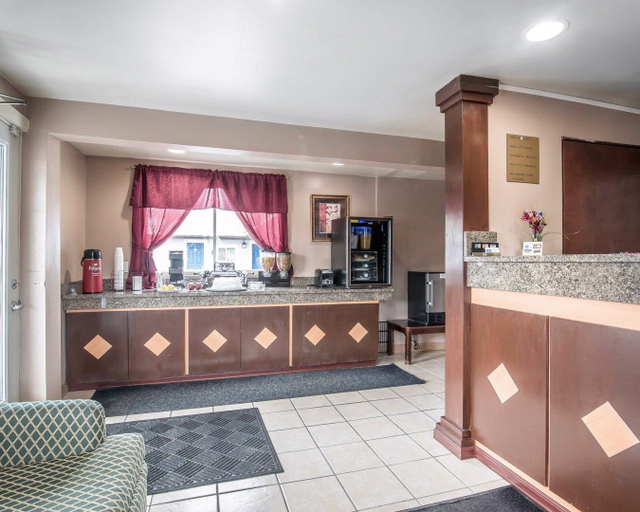 Public Area 3, Rodeway Inn Claremont I-91, Sullivan