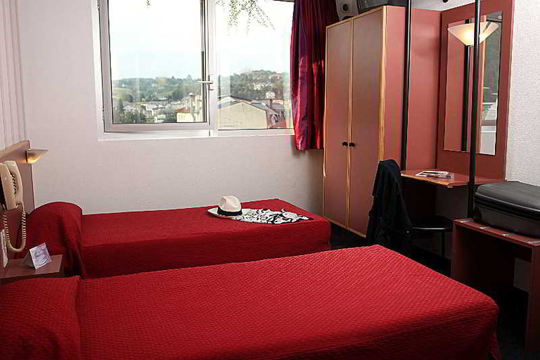 Bedroom 2, Hotel Acadia, Hautes-Pyrénées