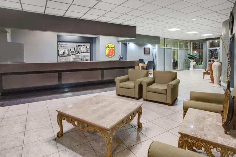 Public Area 2, Super 8 by Wyndham Norman, Cleveland
