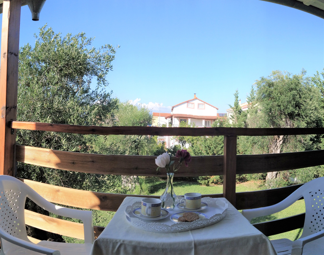 Others 4, Evergreen Kavos, Ionian Islands