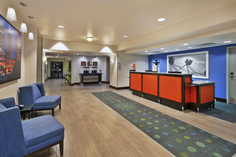 Public Area 2, Hampton Inn & Suites Elyria, Lorain