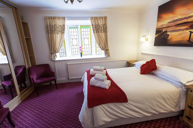 Bedroom 3, Chester House, Cheshire West and Chester