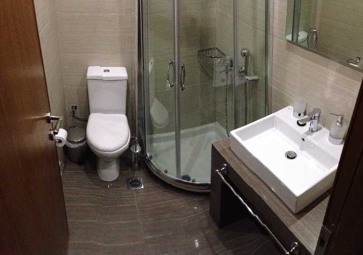 Bathroom, Lydia Apartments, Central Greece