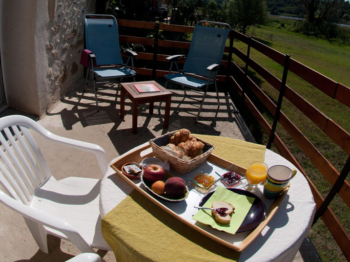 Exterior & Views 5, Logis Hotel les Vieilles Granges, Drôme