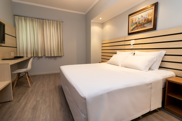 Bedroom 2, Hotel KK, Itu