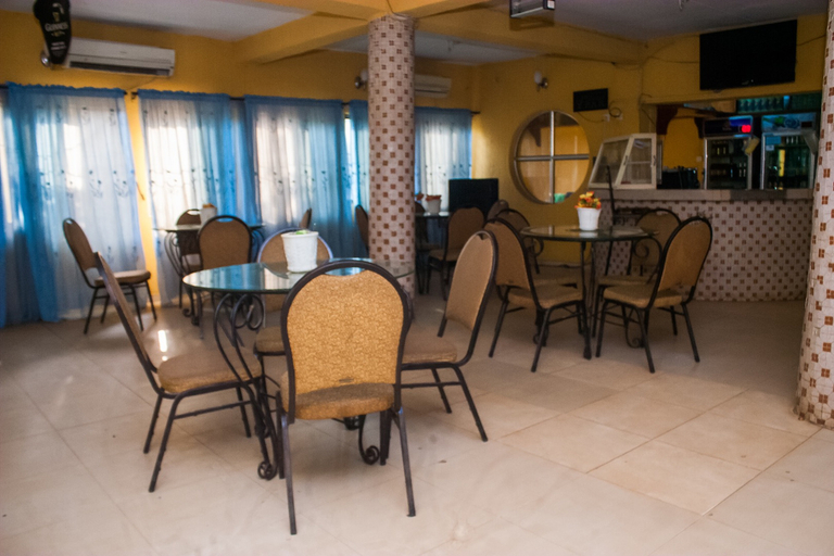 Food & Drinks, D Jos Hotel, LagosIsland