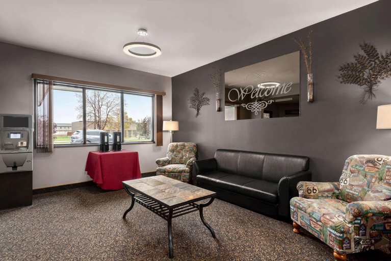 Public Area 2, Travelodge by Wyndham Brandon, Division No. 7