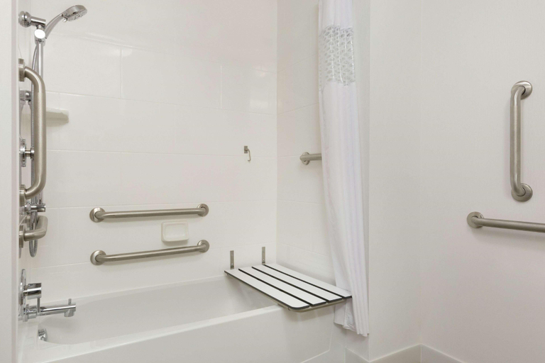 Bathroom 4, Hampton Inn North Olmsted Cleveland Airport, Cuyahoga