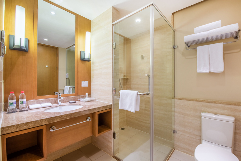 Bathroom 4, Holiday Inn Changbaishan Suite, Baishan