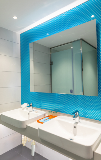 Bathroom 4, Holiday Inn Express Harbin Nangang, Harbin