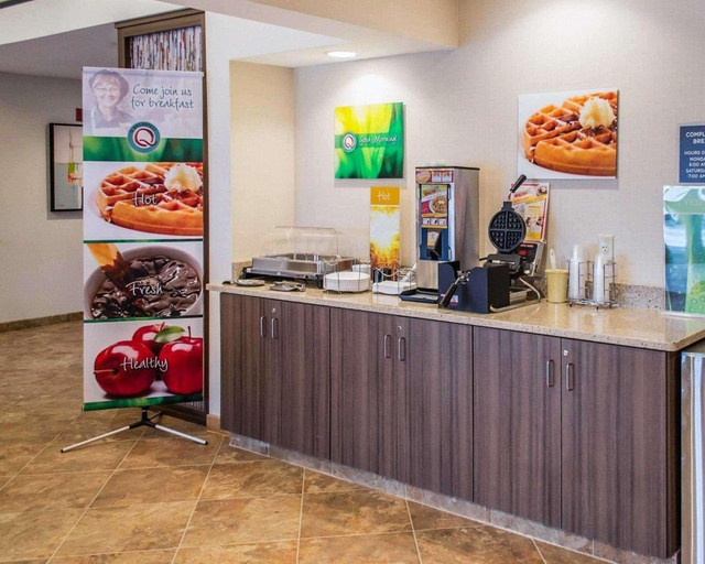 Food & Drinks 5, Quality Inn Streetsboro - Kent, Portage