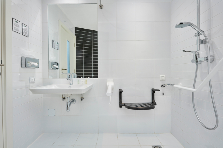 Bathroom 4, Nobel Palace, Belgrade