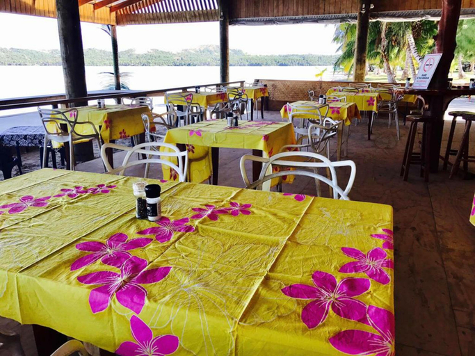 Food & Drinks 4, Aitutaki Village, Aitutaki