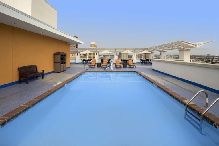 Sport & Beauty 2, Hilton Garden Inn San Antonio Downtown Riverwalk, Bexar