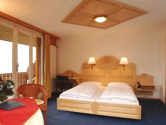 Bedroom 3, Minotel Bellevue, Interlaken