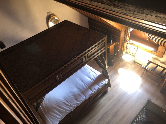 Bedroom 2, Auberge Le Renard'eau, Côte-d'Or