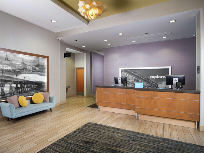 Public Area 2, Hampton Inn Wilmington Downtown, New Hanover
