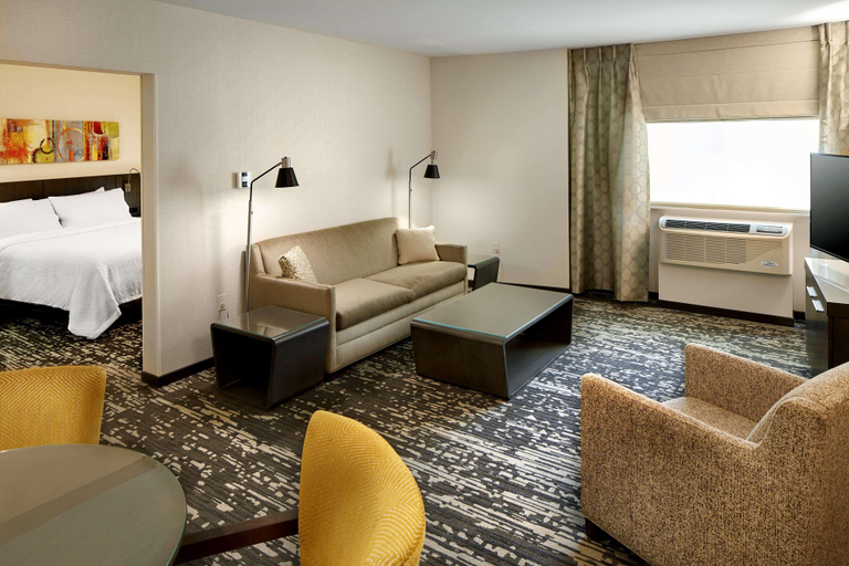 Bedroom 3, Hilton Garden Inn Roslyn, Nassau