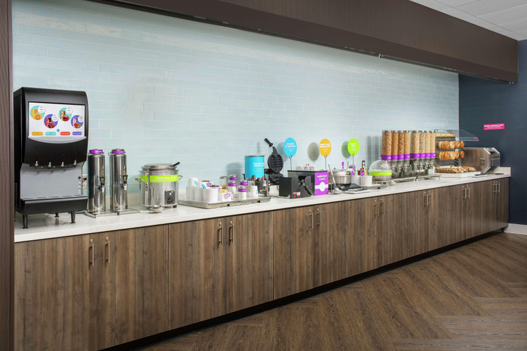 Public Area 2, Tru by Hilton Denver Airport Tower Road, Denver