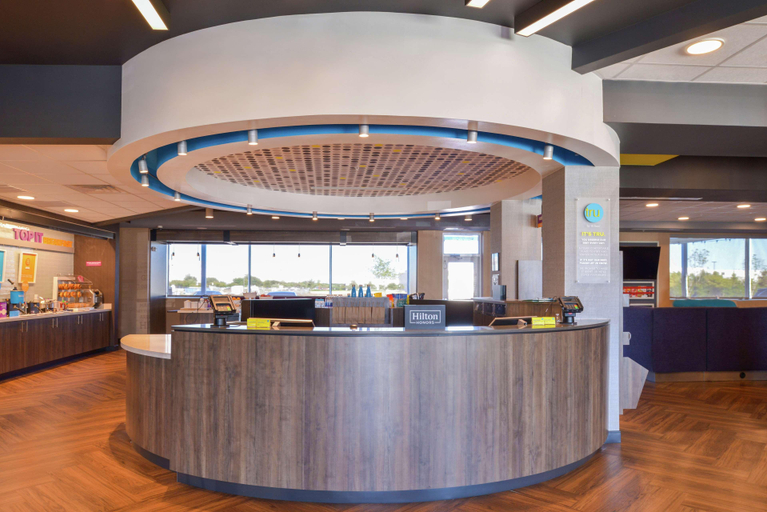 Public Area 2, Tru by Hilton Coppell DFW Airport North, Dallas