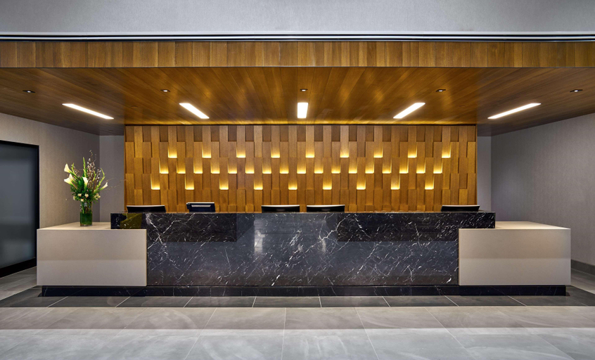 Public Area 2, Hilton Des Moines Downtown, Polk