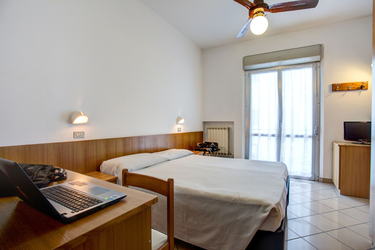 Bedroom 4, Hotel Lungomare, Ravenna