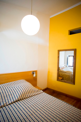 Public Area 4, Casas De Romaria, Mora