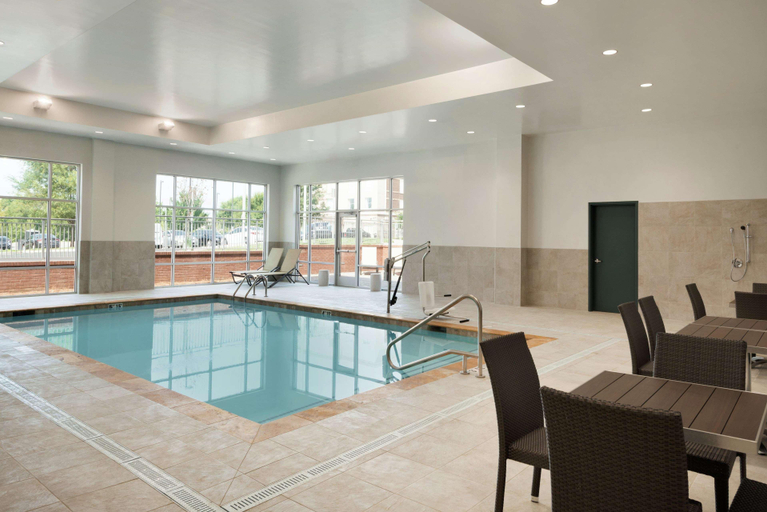Sport & Beauty 2, Embassy Suites Charlotte Ayrsley, NC, Mecklenburg