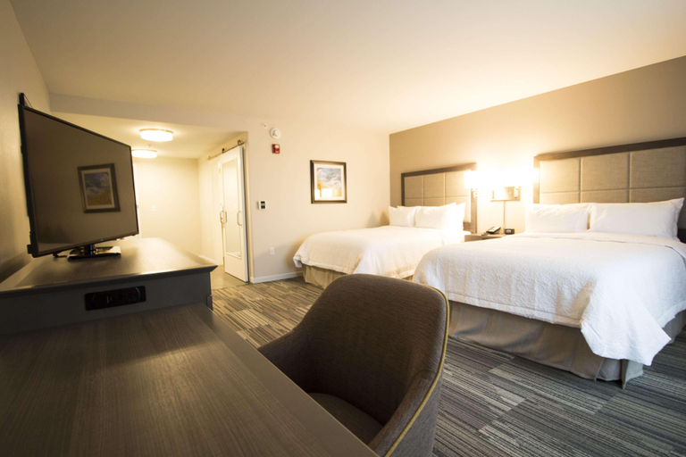 Bedroom 3, Hampton Inn Decatur Southeast, Macon
