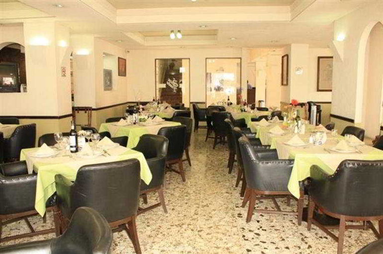 Food & Drinks 5, Hotel Trueba, Río Blanco