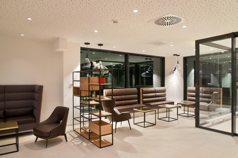 Public Area 3, Wyndham Garden Munich Messe, München