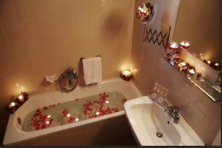 Bathroom, Rodopi Hotel, East Macedonia and Thrace