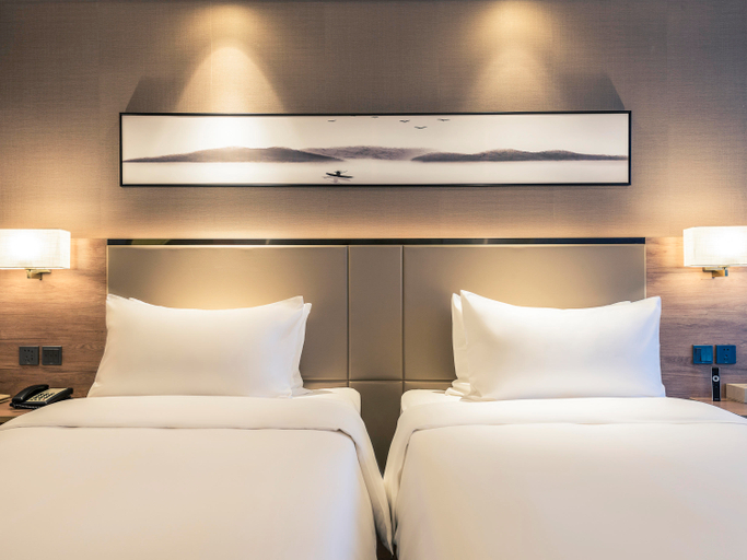 Bedroom 3, Mercure Yantai Golden Beach Hotel, Yantai