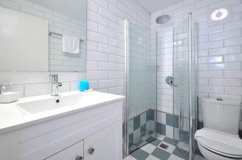 Bathroom 3, Kibbutz Gesher Haziv Travel Hotel
