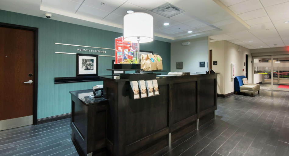 Public Area 3, Hampton Inn & Suites Orlando At SeaWorld, Orange
