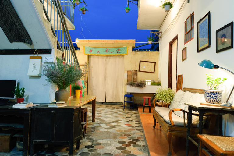 Dining Room, Xiamen Backpacker Village Hostel, Xiamen