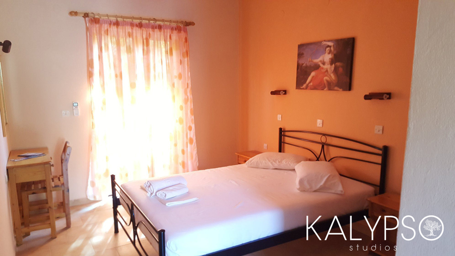 Bedroom, Kalypso Studios, Ionian Islands