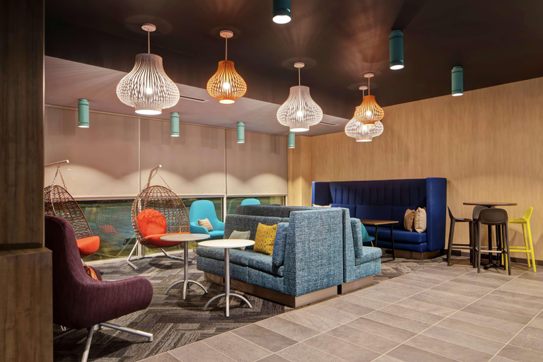 Public Area 2, Tru by Hilton Oxford, Lafayette