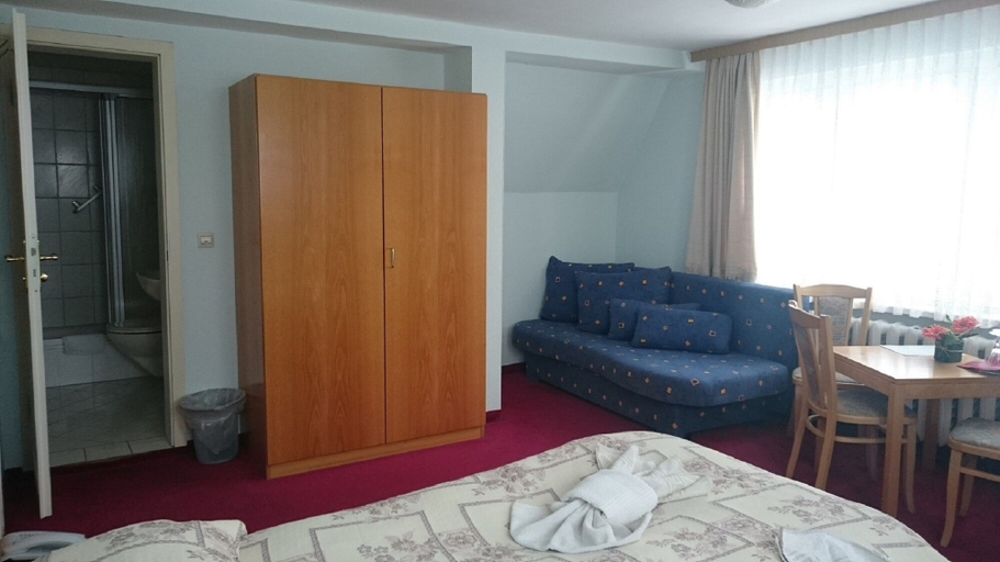 Bedroom 4, Landhotel Wettin, Sächsische Schweiz-Osterzgebirge