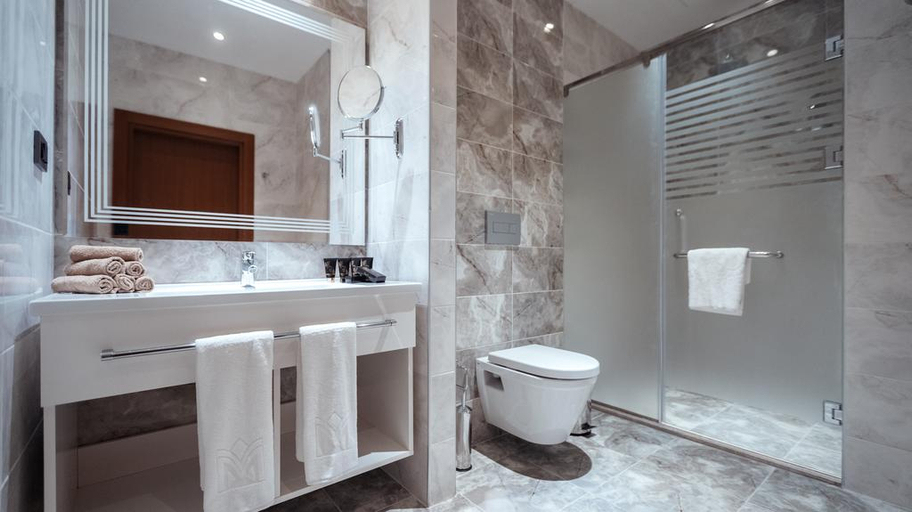 Bathroom 5, Midtown Hotel, Baku