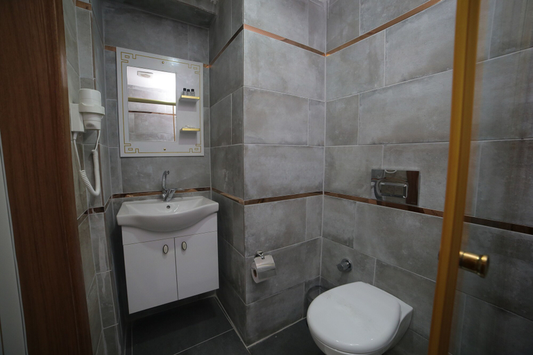 Bathroom 5, hotel aksaray istanbul, Fatih