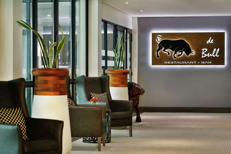 Public Area 4, Legend Hotel Lagos Airport, Curio Collection by Hilton, Oshodi/Isolo