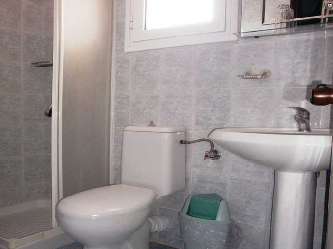Bathroom 5, Hotel Perama, Ionian Islands