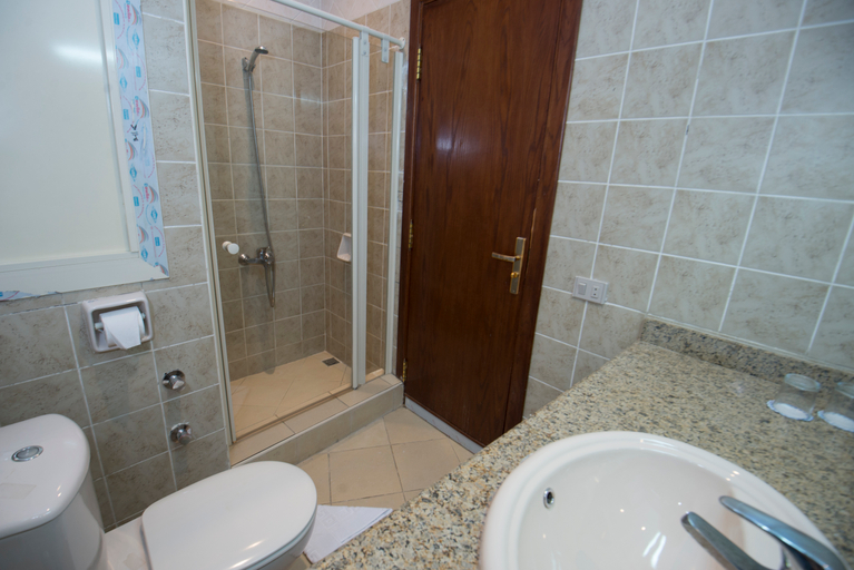 Bathroom 4, Zahabia Hotel & Beach Resort, Al-Ghurdaqah