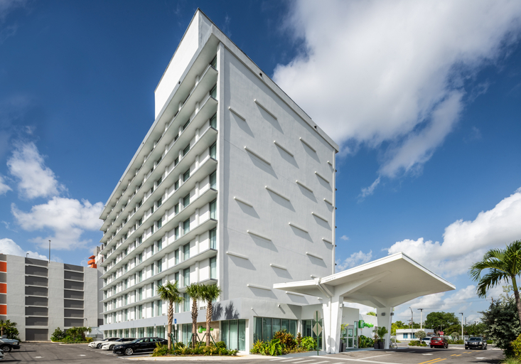Exterior & Views 2, DoubleTree by Hilton Miami North I-95, Miami-Dade
