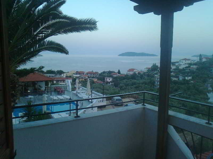 Others 4, Fengeros Village, Thessaly