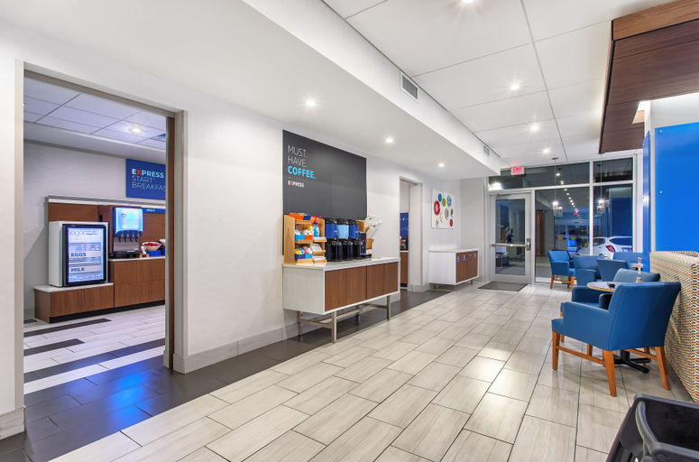 Public Area 4, Holiday Inn Express WILLIAMSBURG, Whitley