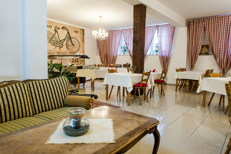 Others 5, Hotel Schwarzer Adler, Ansbach