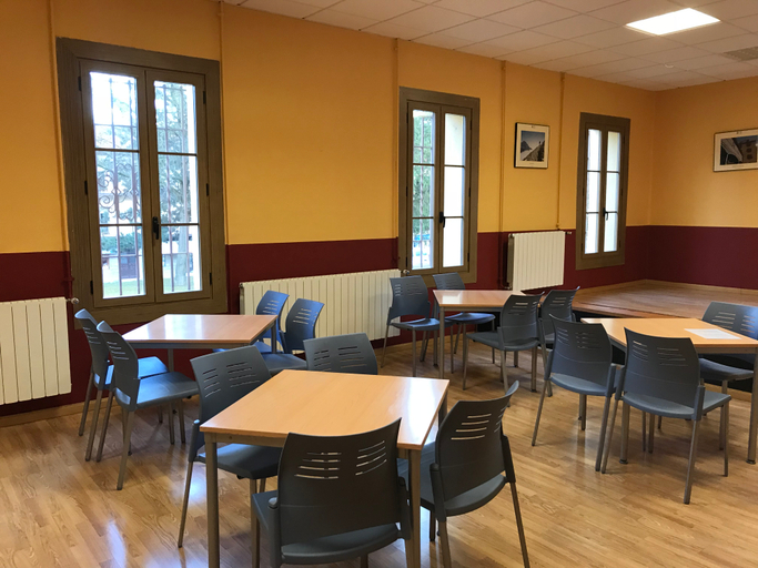 Food & Drinks 5, Albergue Pirenarium, Huesca