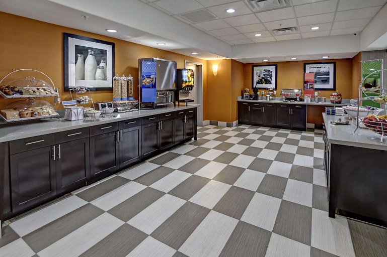 Food & Drinks 5, Hampton Inn & Suites Ada, Pontotoc
